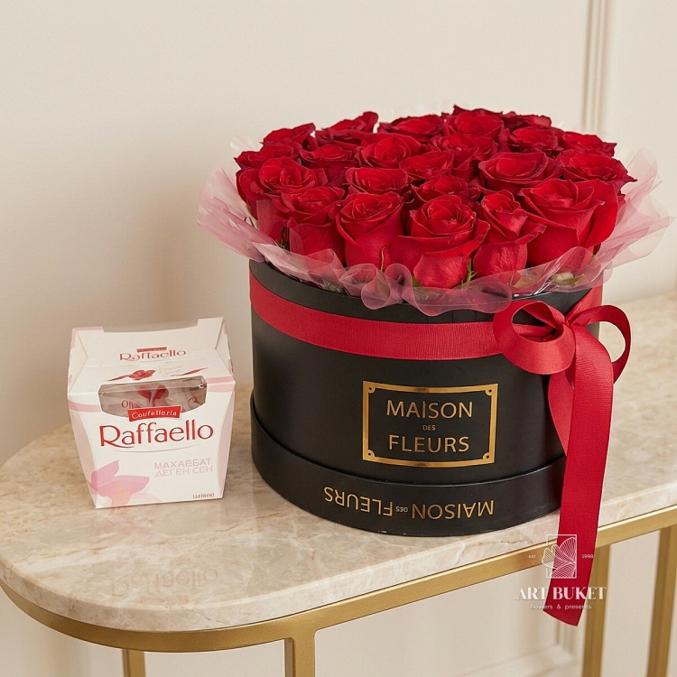 25 красных роз + Raffaello