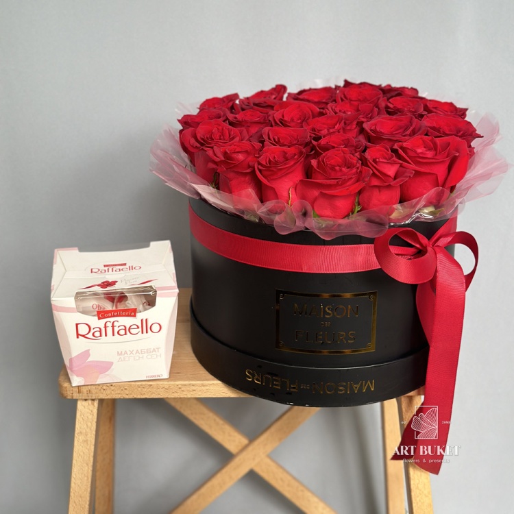 25 красных роз + Raffaello