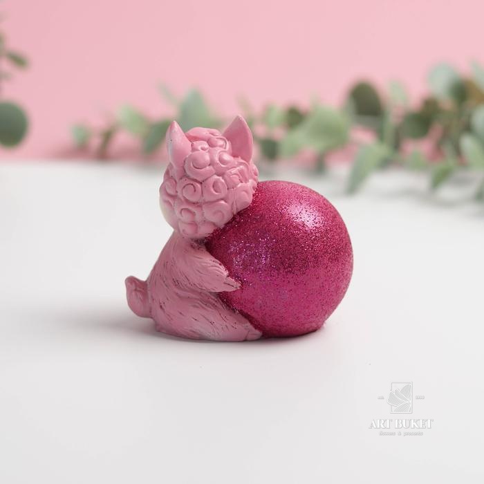 Фигурка полистоун «Лама с шаром», 7 см