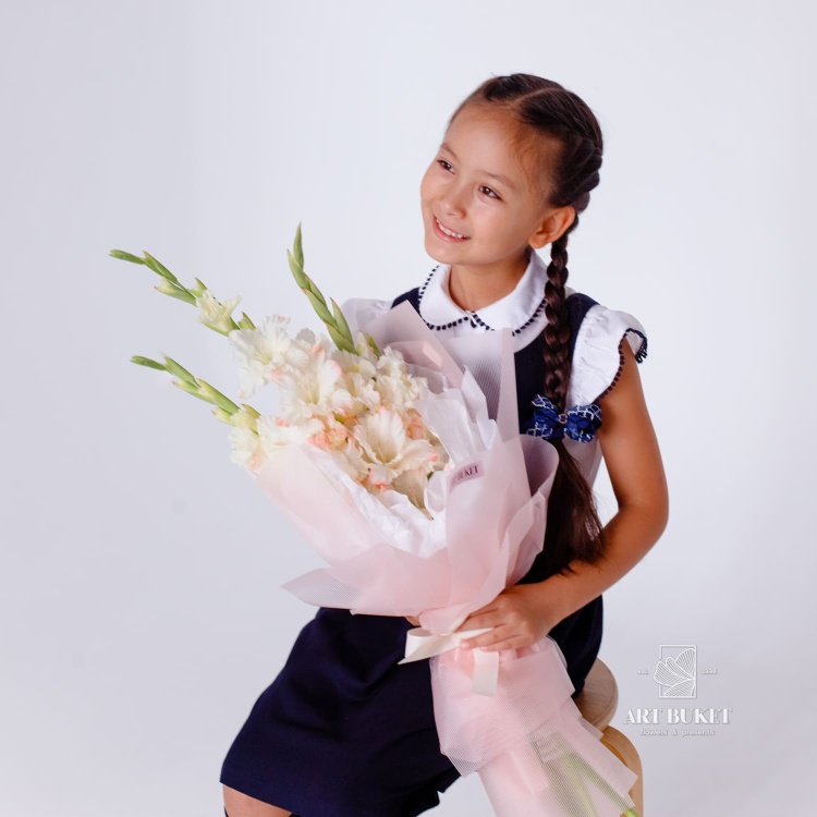 3 гладиолуса микс