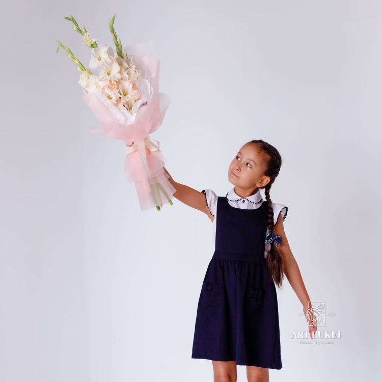 3 гладиолуса микс