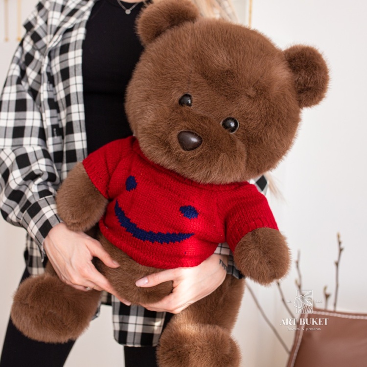 Медведь в вязанном свитере 60 см коричневый