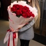 19 красных метровых роз