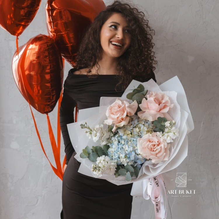 Подарочный сет #46: букет и набор шаров