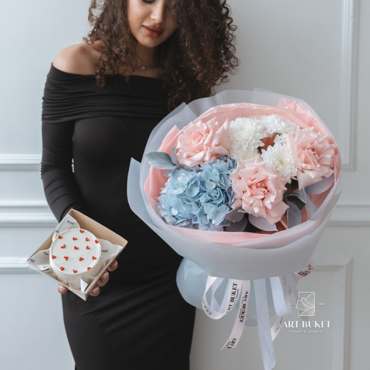 Подарочный сет #41: букет и бенто-торт