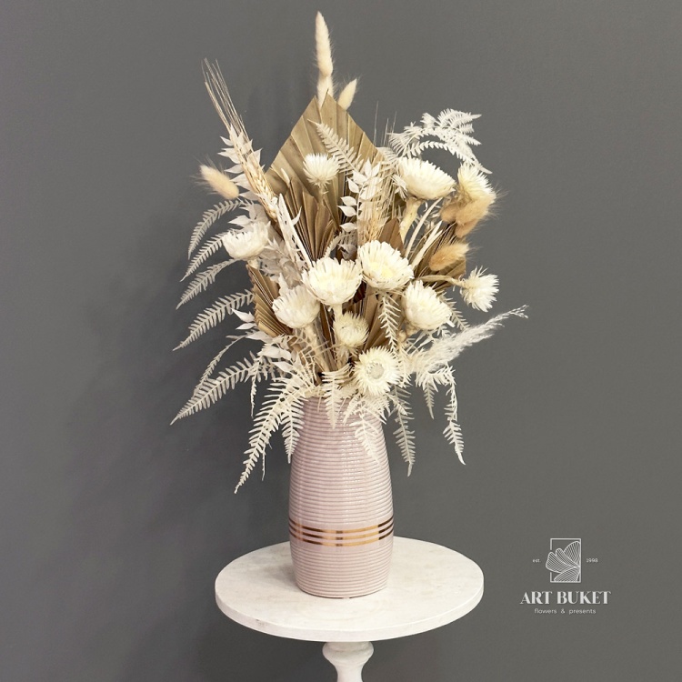 Композиция в вазе с сухоцветами