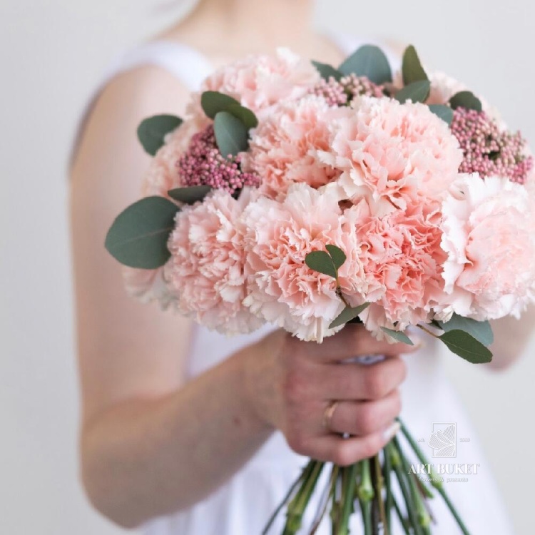 Свадебный букет из розовых диантусов