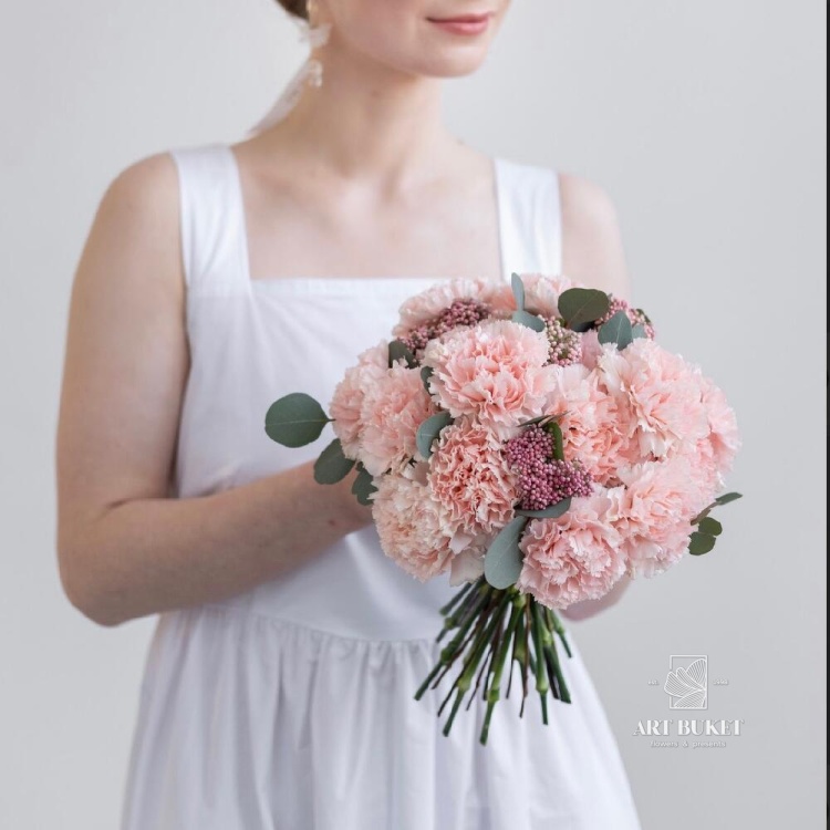 Свадебный букет из розовых диантусов