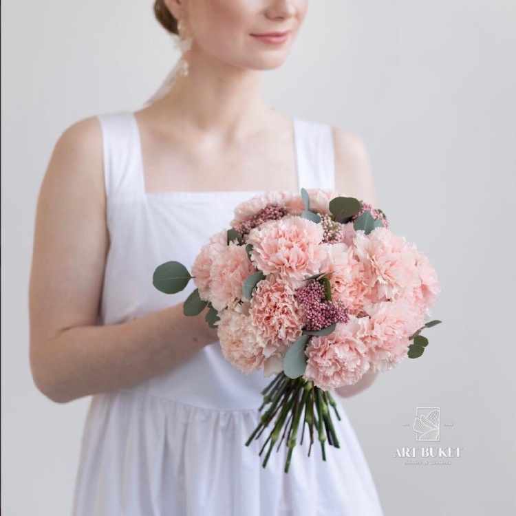 Свадебный букет из розовых диантусов