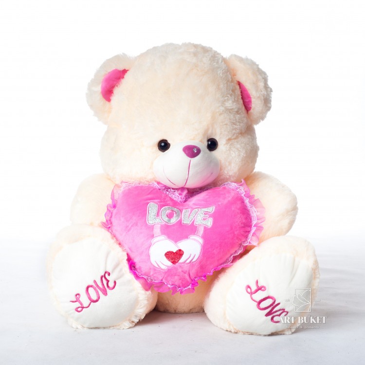 Медведь с сердцем Love