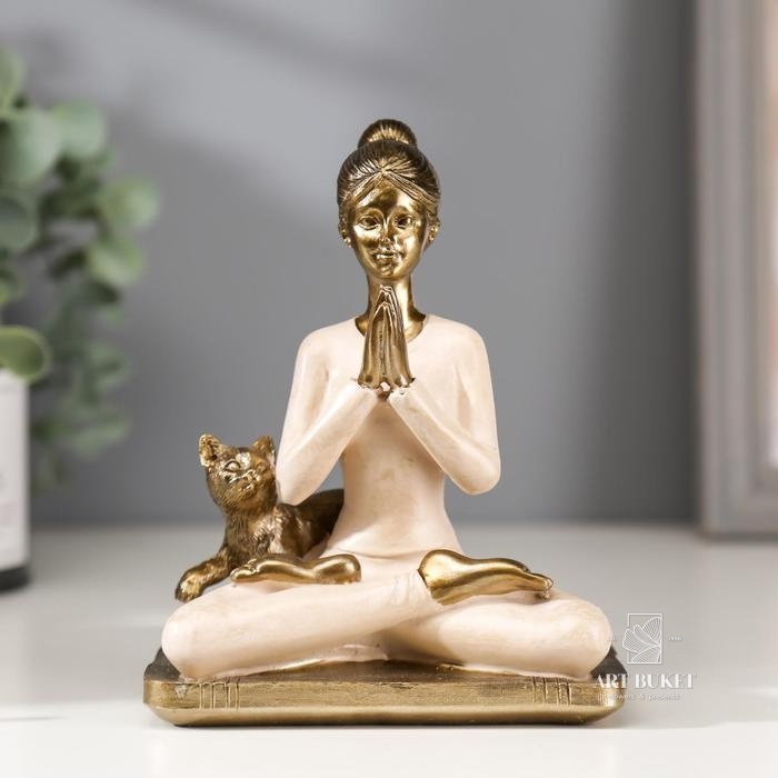 Сувенир "Девушка в позе лотоса, с котом" розовый 14х11х7,8 см   