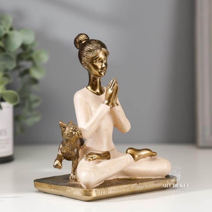 Сувенир "Девушка в позе лотоса, с котом" розовый 14х11х7,8 см   