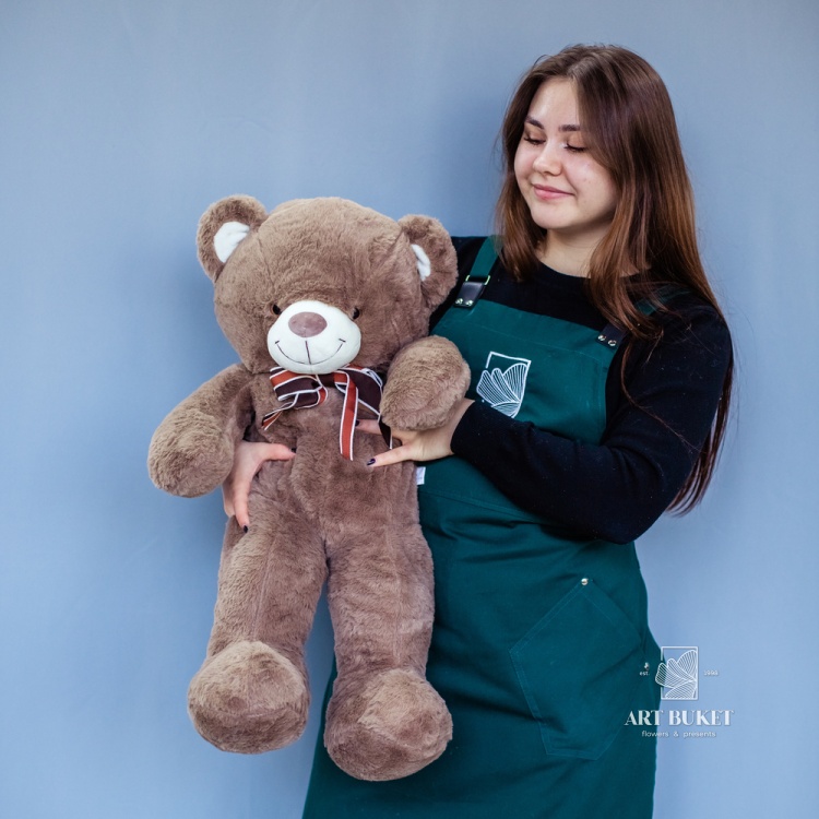Медведь меховой с бантом темно-коричневый 70 см