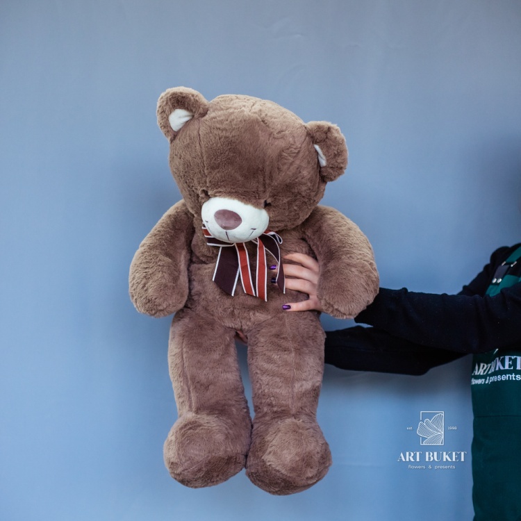 Медведь меховой с бантом темно-коричневый 70 см