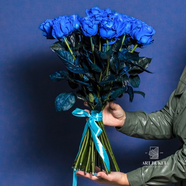 25 синих роз