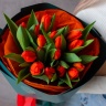 15 красных тюльпанов