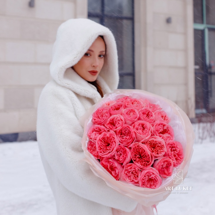 25 пионовидных роз "Pink expression"