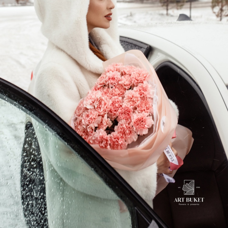 25 розовых диантусов