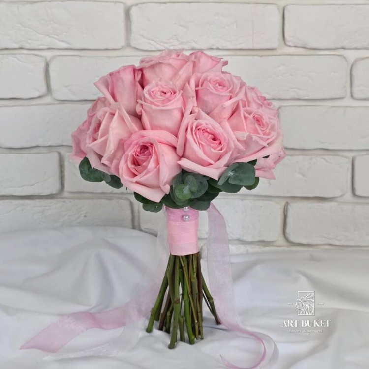 Свадебный букет из 15 роз микс