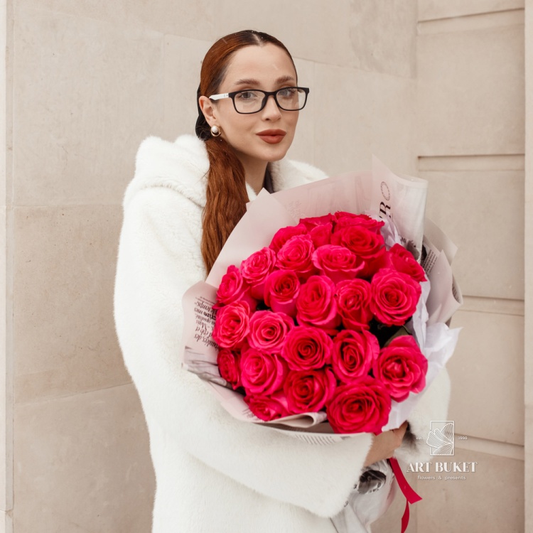 25 розовых роз "Pink Floyd"