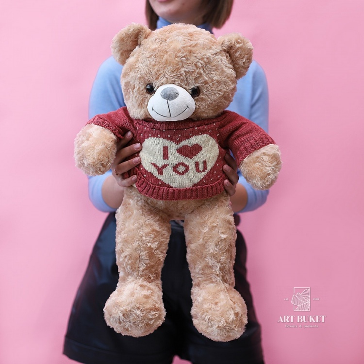 Медведь в вязаной кофте