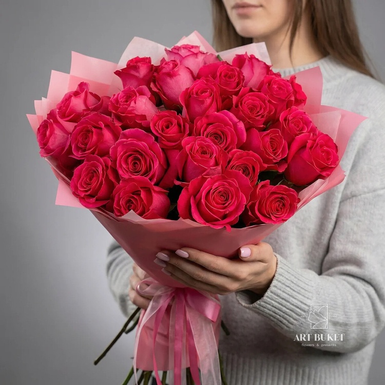 25 розовых голландских роз