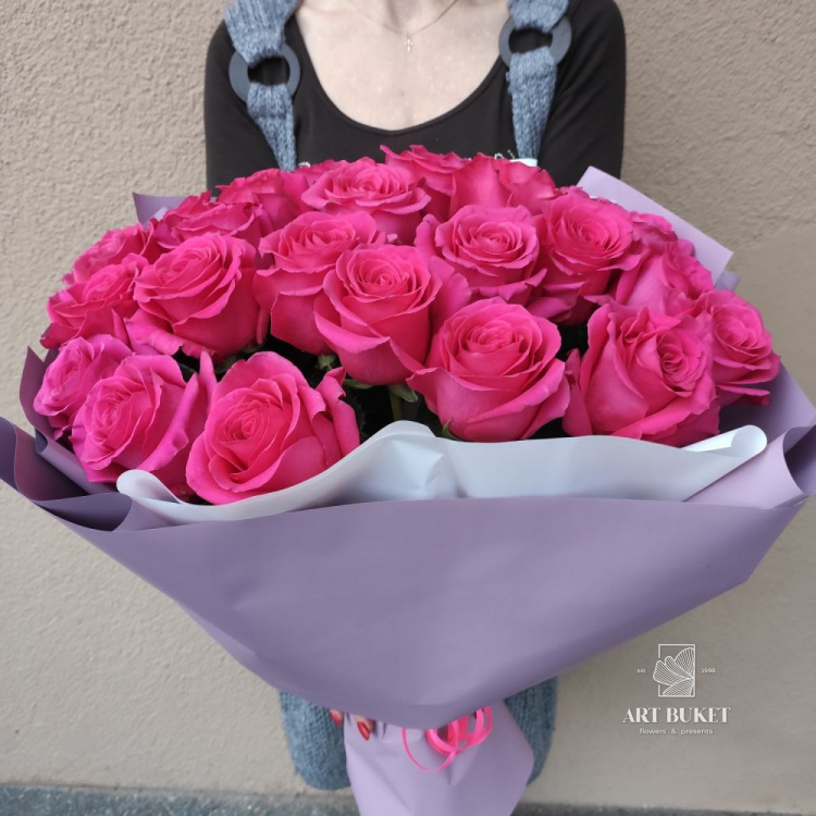 25 розовых голландских роз