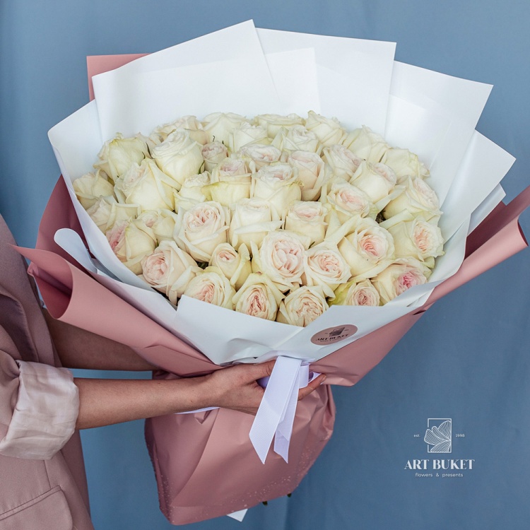 41 пионовидная роза "Уайт охара"