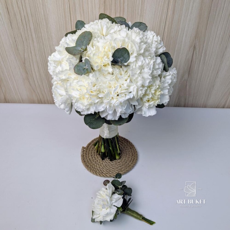 Свадебный букет из белых диантусов