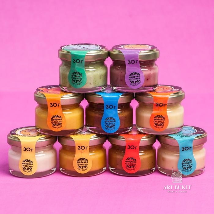 Подарочный набор «Космическая коллекция», в коробке: крем-мёд, ассорти вкусов, 9 шт по 30 г 