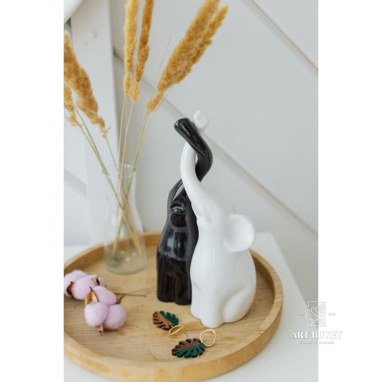 Фигура "Пара слонов" черный/белый, 7х12х16см 