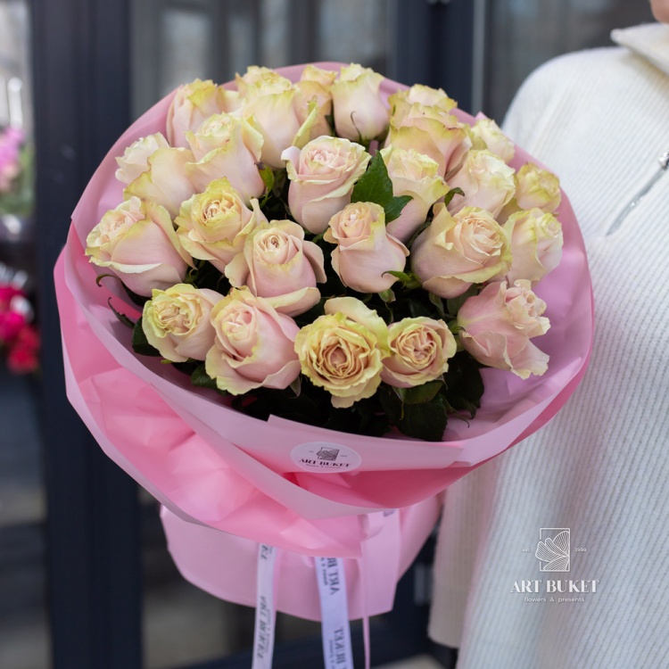 25 роз "Pink Mondial"