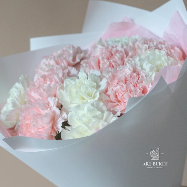 Букет бело-розовых диантусов