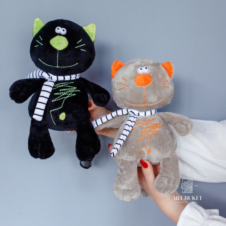 Кот Батон с шарфом чёрный мини