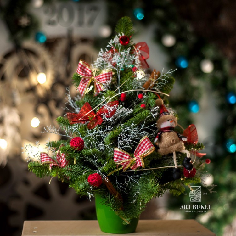 Нарядная ёлочка