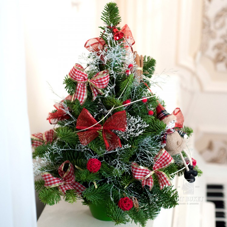 Нарядная ёлочка