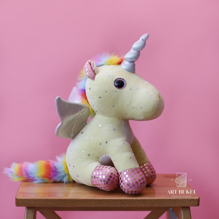 Единорог с серебряными крыльями