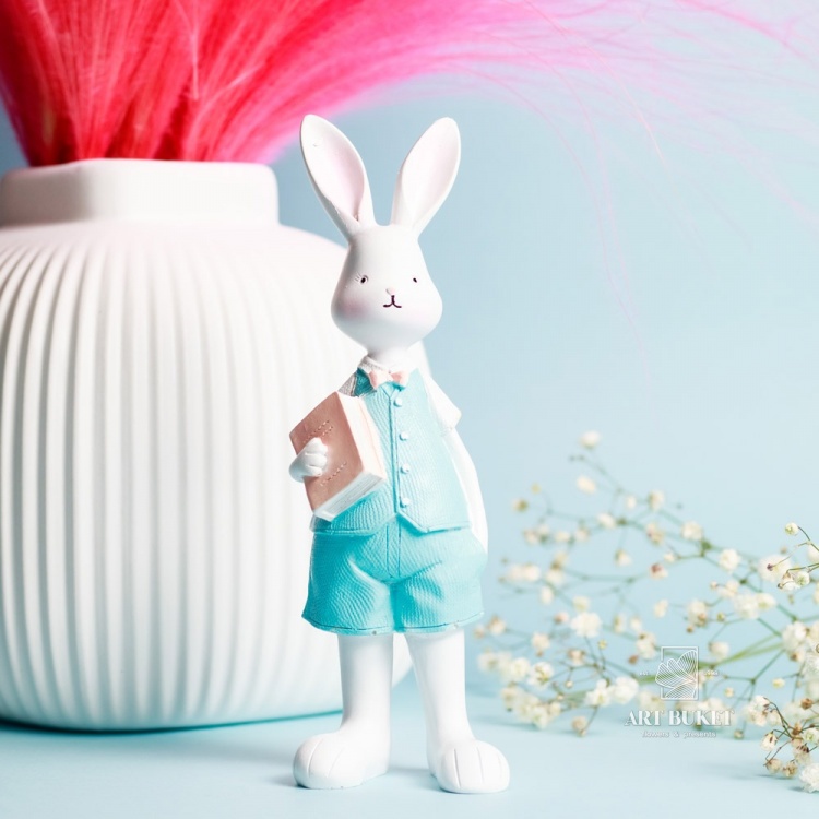 Сувенир "Заяц в шортах и жилетке" 19,5х4,5х6,5 см