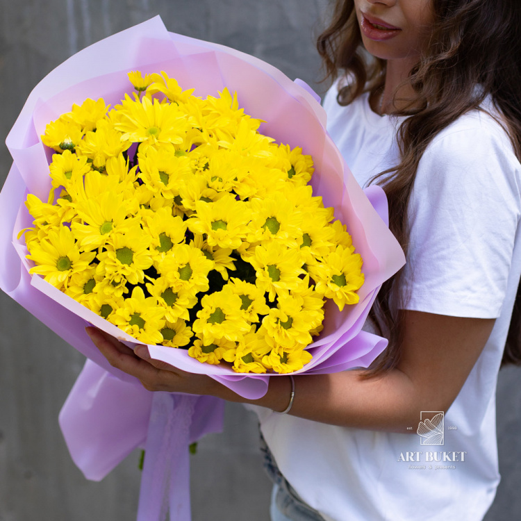 9 желтых ромашковых хризантем