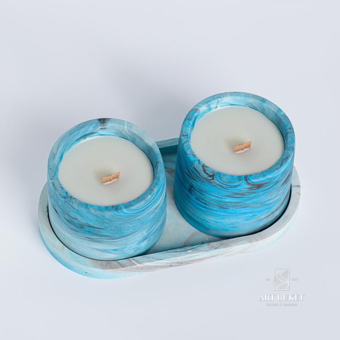 Свеча в бетоне на подставке "Лофт", соевый воск, деревянный фитиль, бело-синяя 