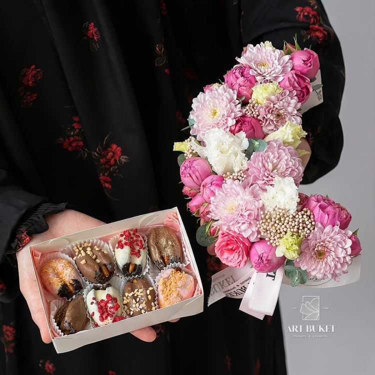 Подарочный сет #48: композиция и финики в шоколаде