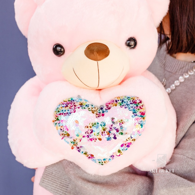 Медведь с большим сердцем с пайетками 80 см розовый