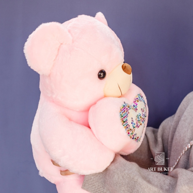 Медведь с большим сердцем с пайетками 80 см розовый