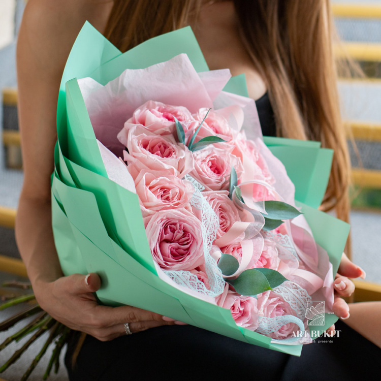 15 пионовидных роз "Пинк охара"