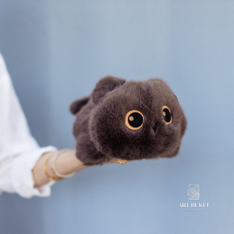 Кот лежачий с наполнителем 25 см коричневый