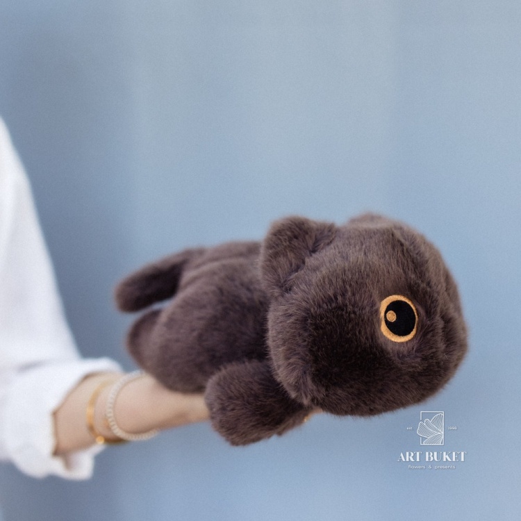 Кот лежачий с наполнителем 25 см коричневый