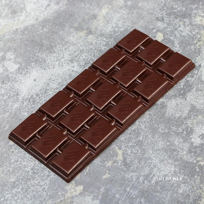 Подарочный набор «Настоящий мужчина»: тёмный шоколад: апельсины в ликере 100 г., бокал 2 шт. х 350 м