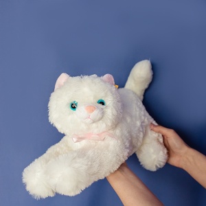 Кошка белая музыкальная 25 см