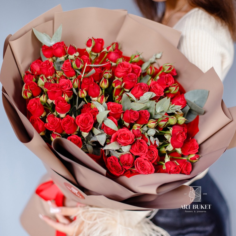 13 кустовых роз микс