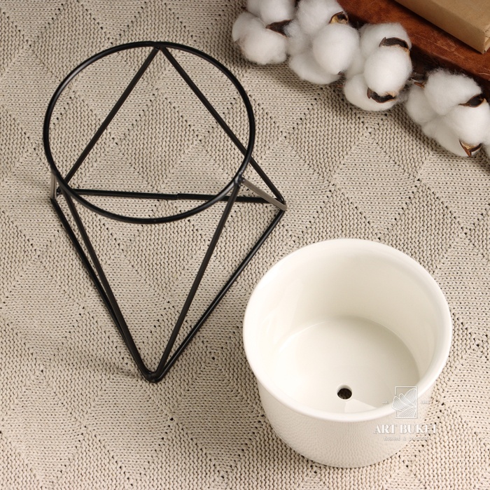 Горшок для цветов «Грани» керамический, 400 мл, 14×11×15 см, на чёрной металлической подставке, белы